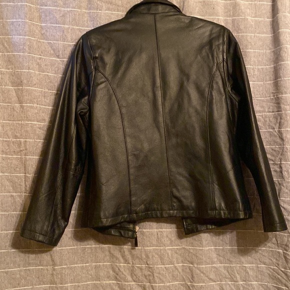 EUC Black Leather Jacket size large - Picture 8 of 13
